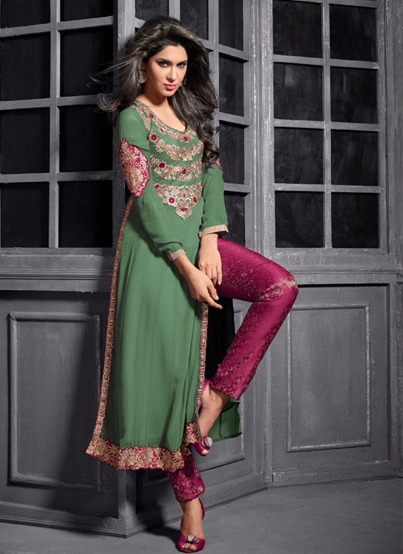 Maskeen 12002 Green Georgette Top With Silk Jaqcuard Magenta Pants/Plazo Party Wear suit at Zikimo