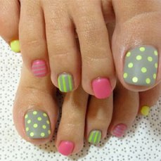 toenail-art-06-zikimo
