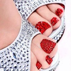 toenail-art-10-zikimo