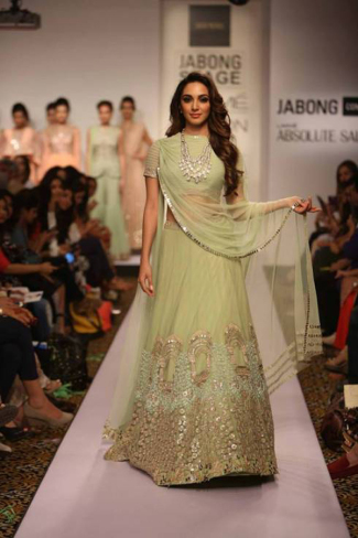 summer-bridal-lehenga-zikimo4