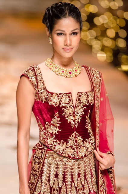 Make yourself stunning and trendy zardosi work maroon bridal lehenga 2 Make yourself stunning and trendy zardosi work maroon bridal lehenga