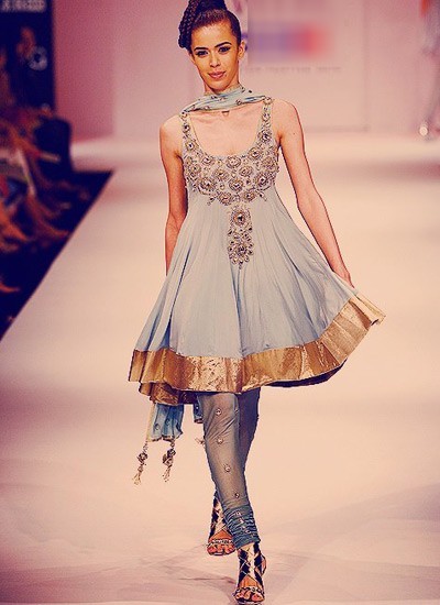 ravishing Glimpse  with this charming grey suit