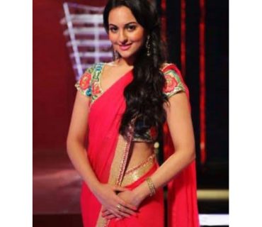 Amazing Sonakshi Sinha Pink Saree