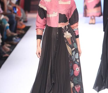 Black Pink Western Style Evening Gown With Side Floral Print Design at Zikimo