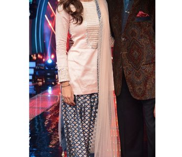 Shilpa Shetty Starring Raw Silk And Brocade Punjabi Mutiar Salwar Kameez At Zikimo 1 Shilpa Shetty Starring Raw Silk And Brocade Punjabi Mutiar Salwar Kameez At Zikimo