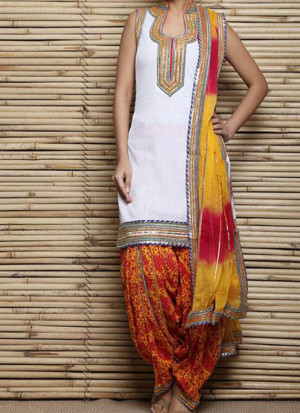 Mutiyaar Cotton Printed Salwar With Neckline Work Kameez at Zikimo