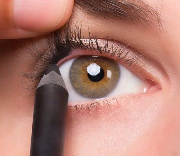 10-Unique-Ways-Of-Applying-Kohl10